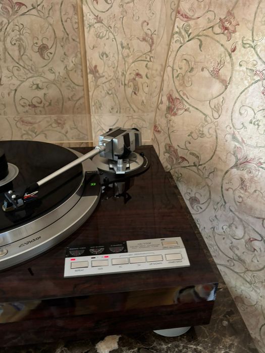 Gira discos Viktor QL-Y55F