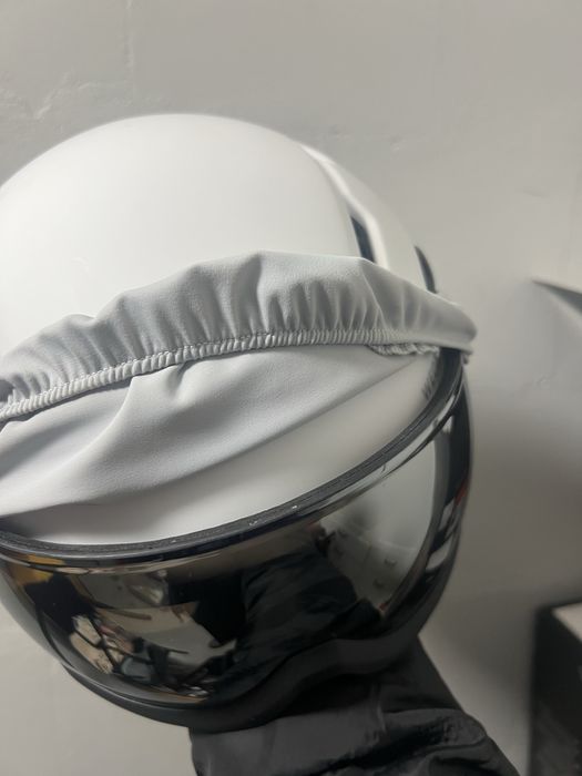 Kask narciarski bialy  z szybą nowy