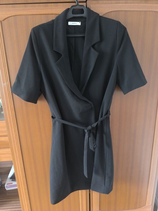 Czarna sukienka Reserved r. 40 (L) nowa bez metki