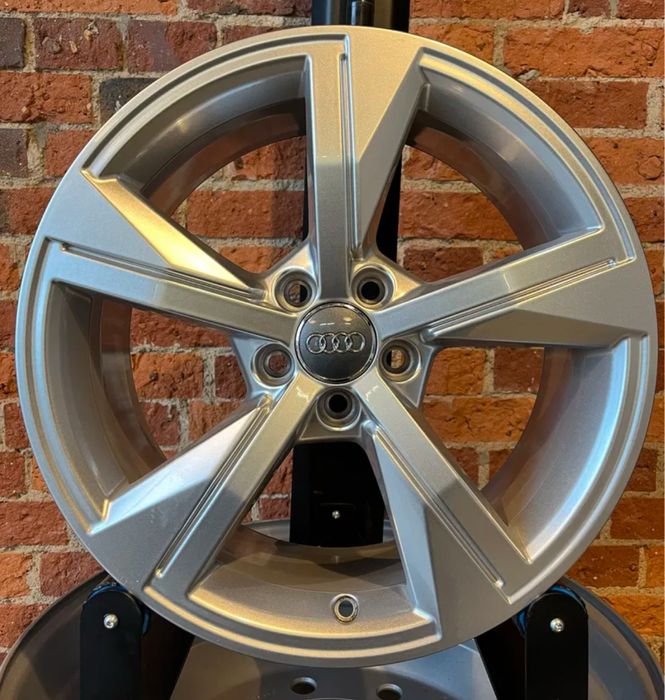 Диски Audi 5:100r17 комлект оригінал склад б/у майже нові