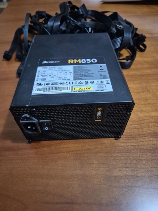 Fonte de alimentação Corsair RM 850 Gold Plus