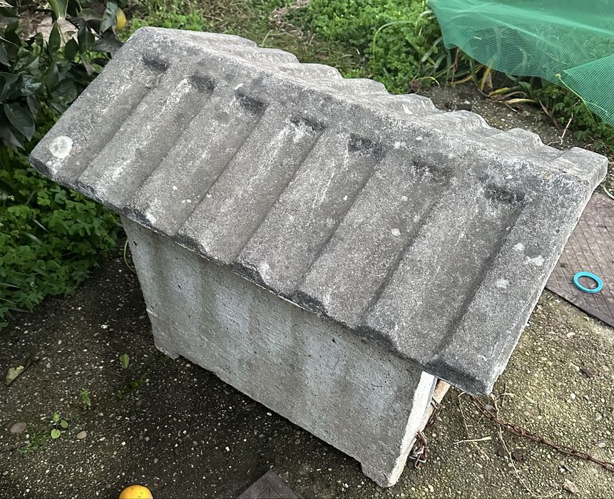 Casota de cimento para cães