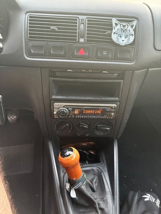 Vw Golf IV 1.9 tdi foto 2