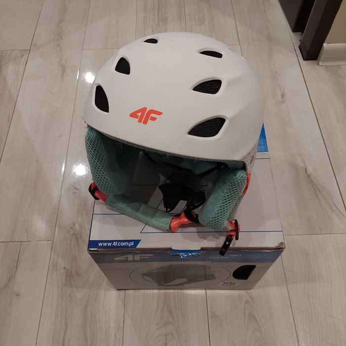 Kask narciarski 4F