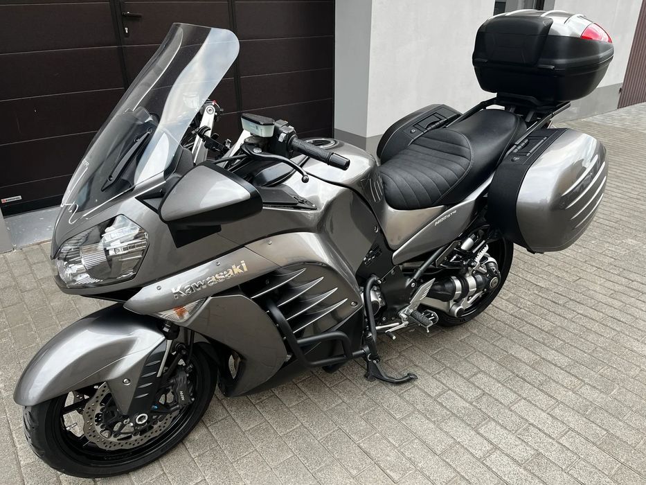 Kawasaki GTR GTR 1400 155KM super stan