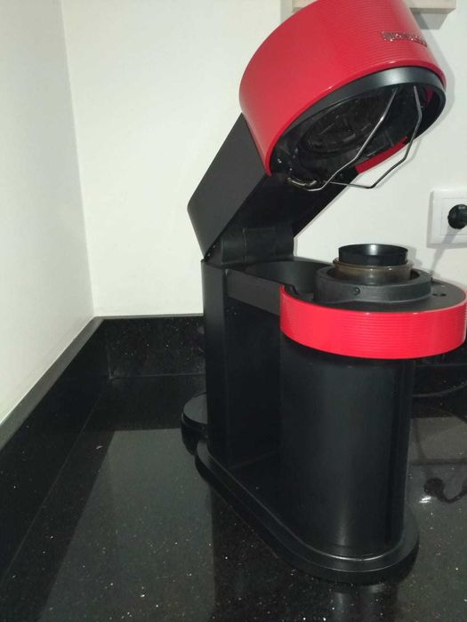 Máquina de café Nespresso Vertuo Next C Cherry Red
