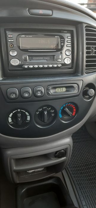 Продам Mazda Tribute