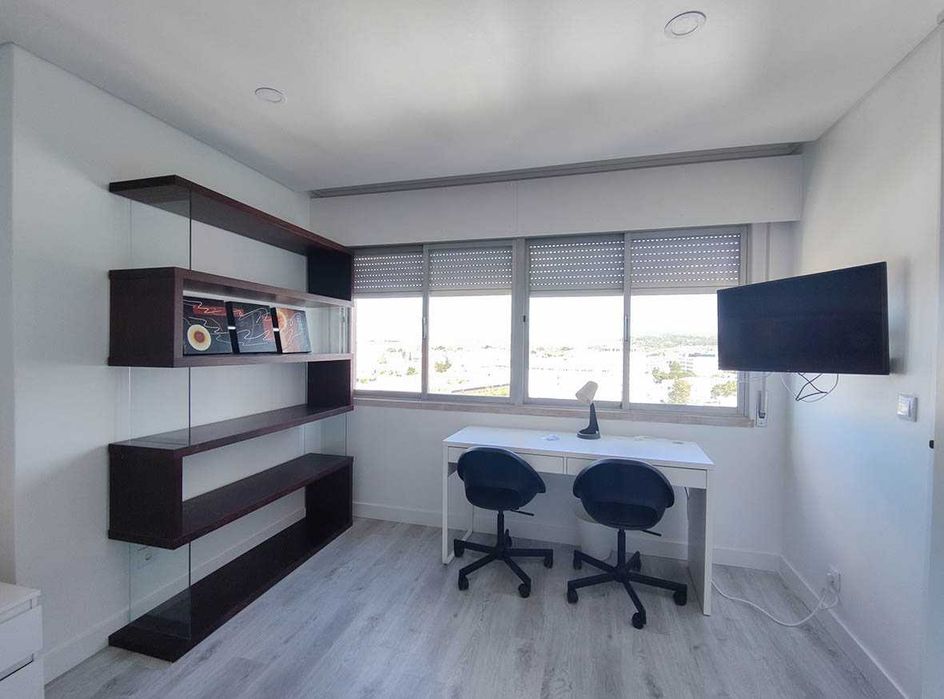 Quarto Linda-a-Velha - Oeiras - Miraflores (1 pessoa)