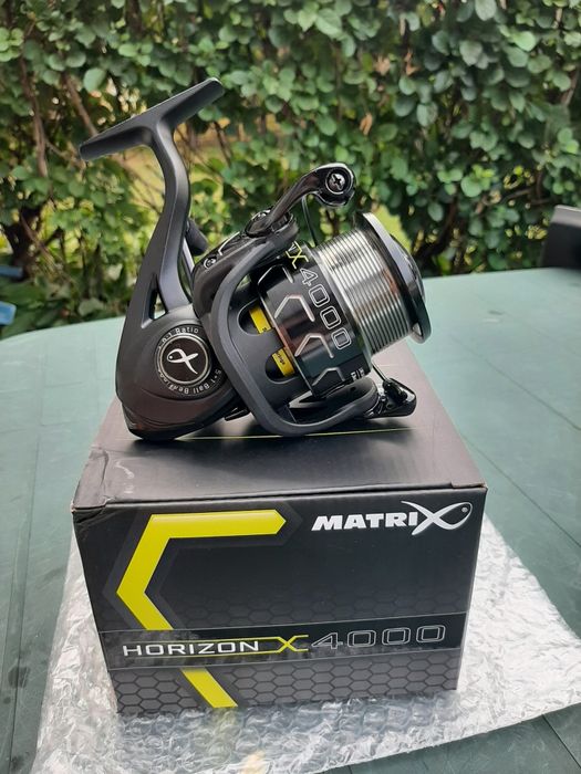 Kołowrotek Matrix horizon X 4000