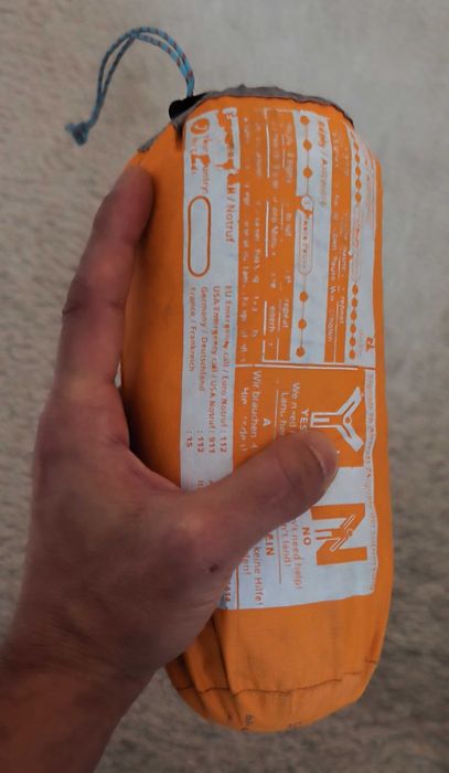 Deuter Shelter I Carrot- płachta biwakowa