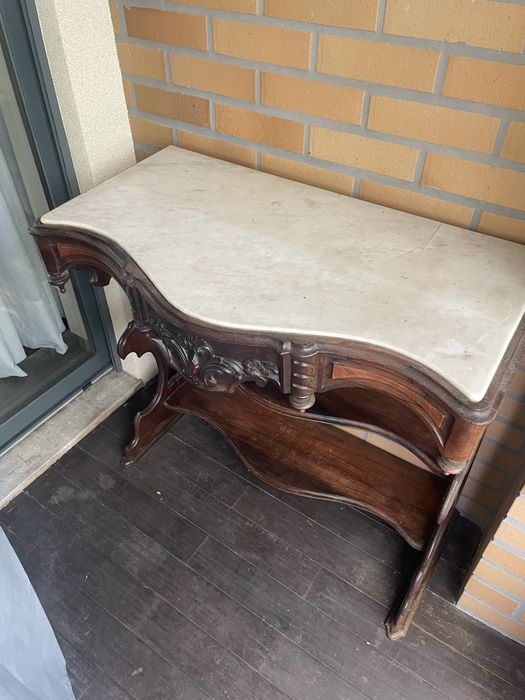 Credencia com tampo em marmore