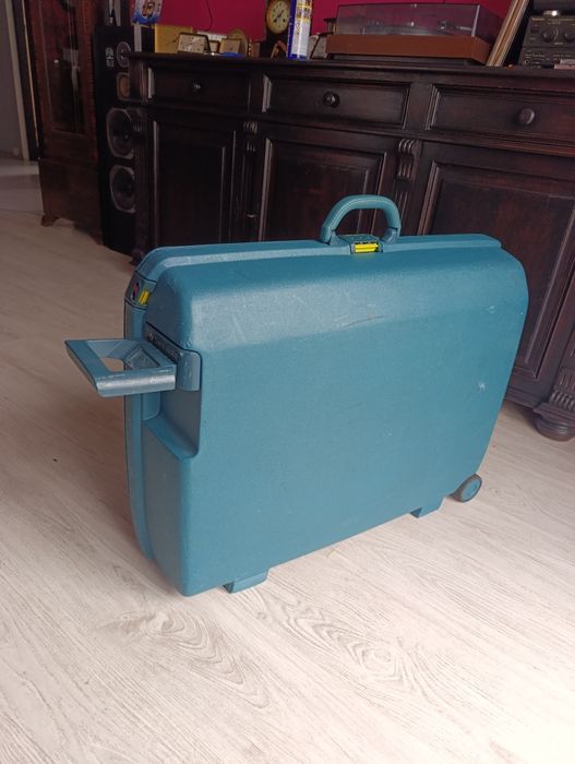 Walizka podróżna "pancerna"Samsonite.