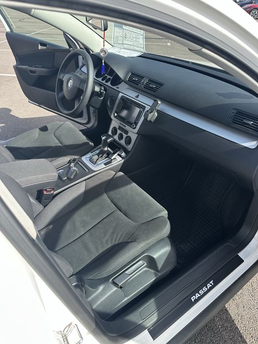 Volkswagen Passat B6 Автомат 2.0tdi