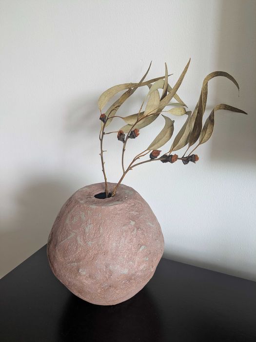 Vaso Boho Orgânico – Peça Artesanal em Cimento com Textura Natural