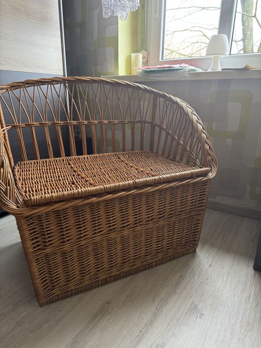 Kosz wiklinowy z siedziskiem