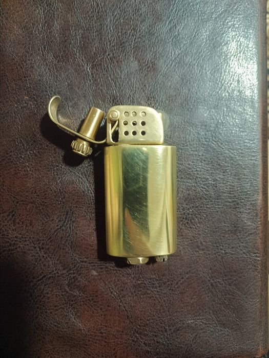 Зажегалка Бензиновая.
