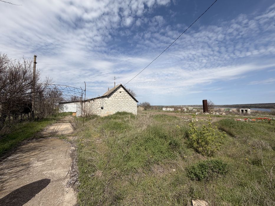 Продаж Дома та  земельної ділянки 0,25 га  с. Каравелово