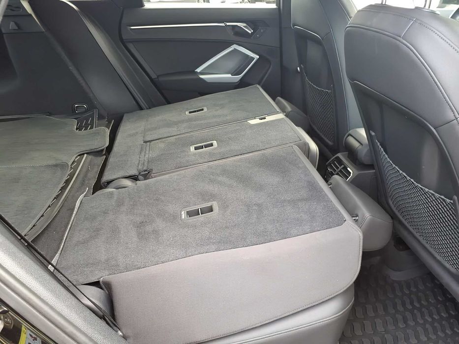Audi Q3      2019