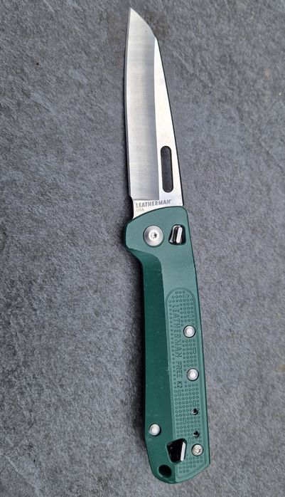 Nóż wielofunkcyjny Leatherman FREE K2 – Magnetyczny, Made in USA