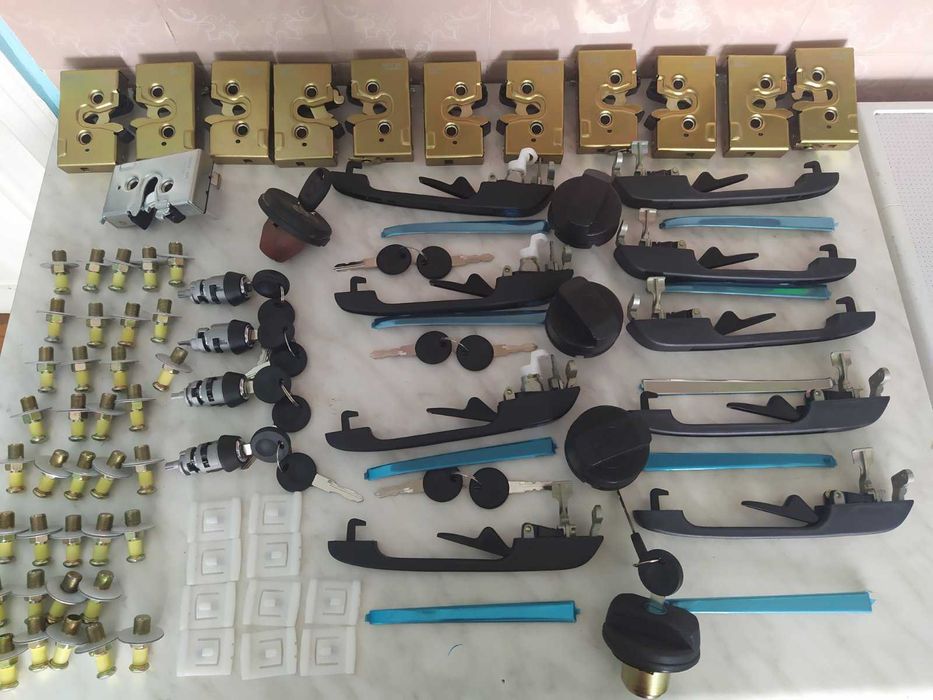 Ручки дверные двери замок дверей комплект Ауди Audi  80 90 100 б B 2