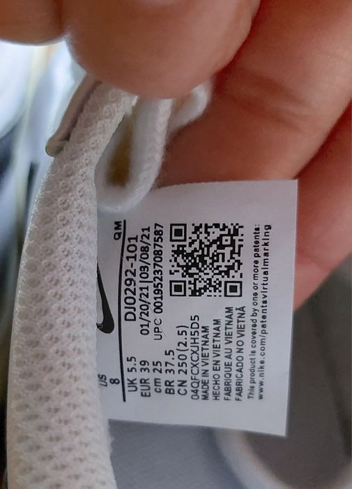 Продам стильні кросівки Nike Blazer Low Platform