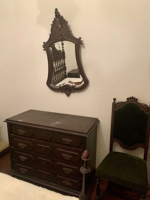 Conjunto de quarto completo em madeira