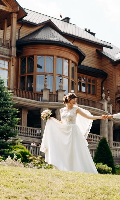 Неймовірна весільна сукня