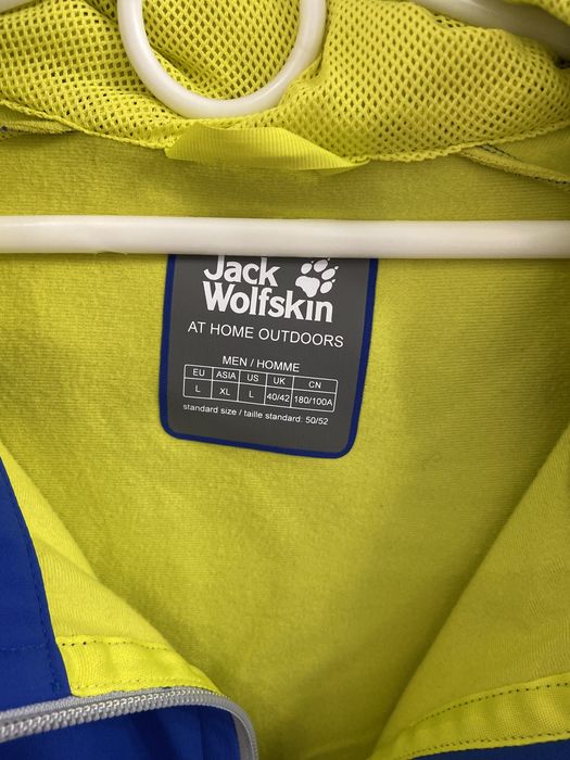 Куртка ветровка Jack Wolfskin. Размер L