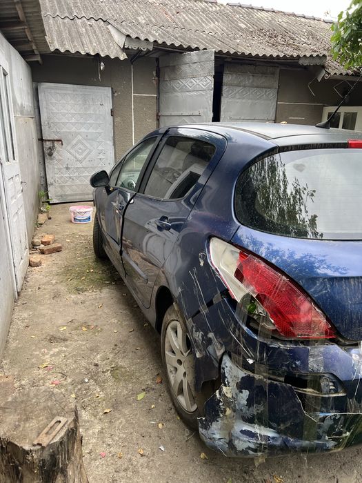 Продається пежо