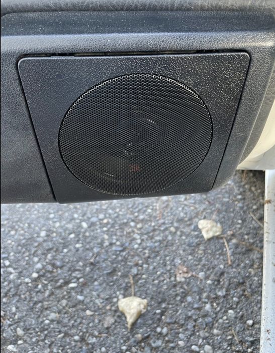 Grelhas para colunas na porta Golf MK2 Jetta MKII