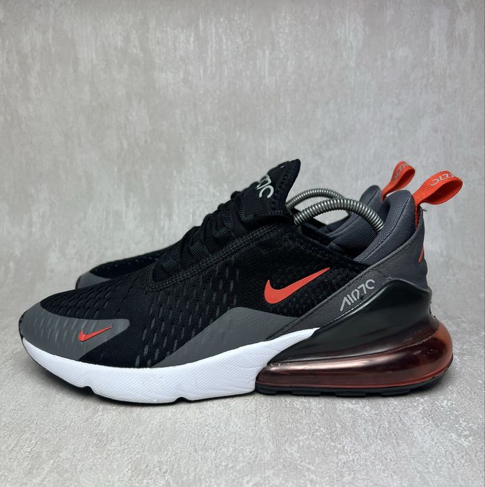 Чоловічі кросівки NIKE AIR MAX 270