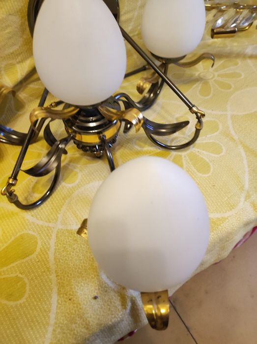 Люстра на 4 плафони патрон Е27 дуже гарна