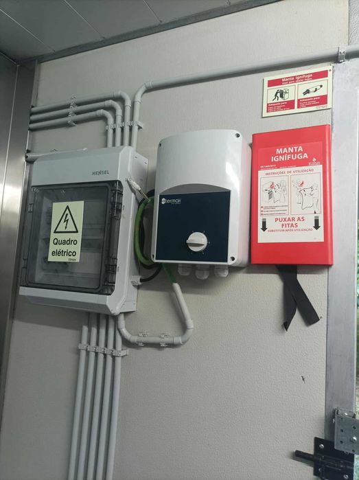 Contentor Churrasqueira/Bar