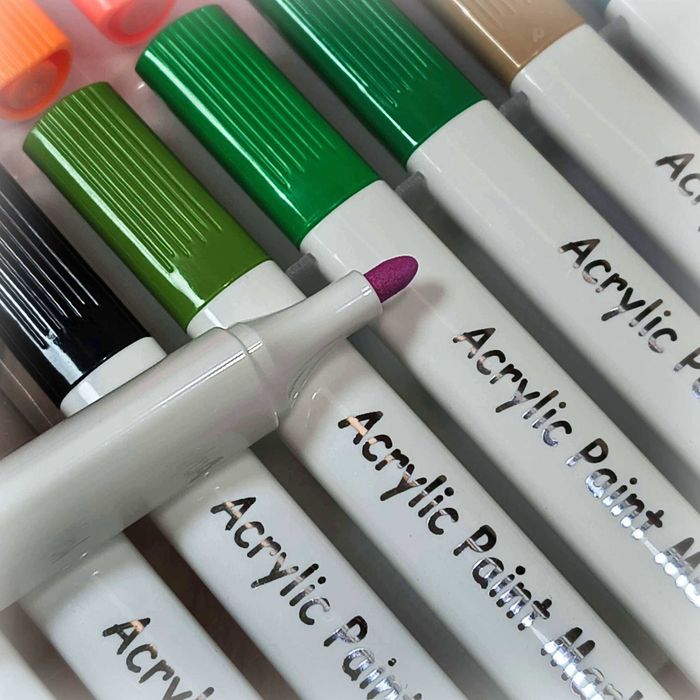 Набор новых акриловых фломастеров 60 шт в футляре