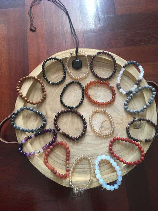 Pulseiras com cristais