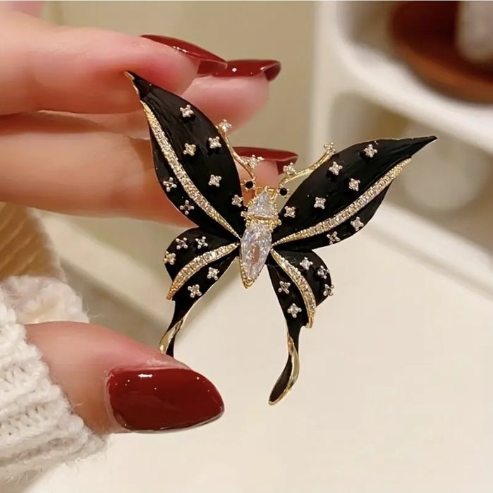 Broszka motyl czarny