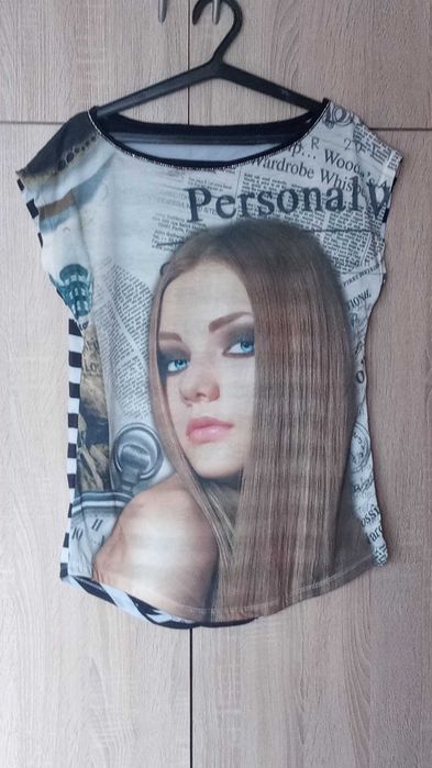 Bluzka damska młodzieżowa z nadrukiem