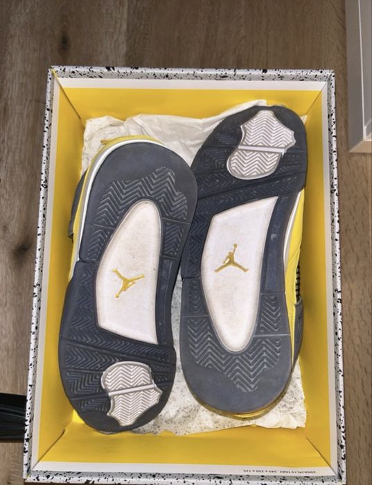 Jordan 4 Lightnning