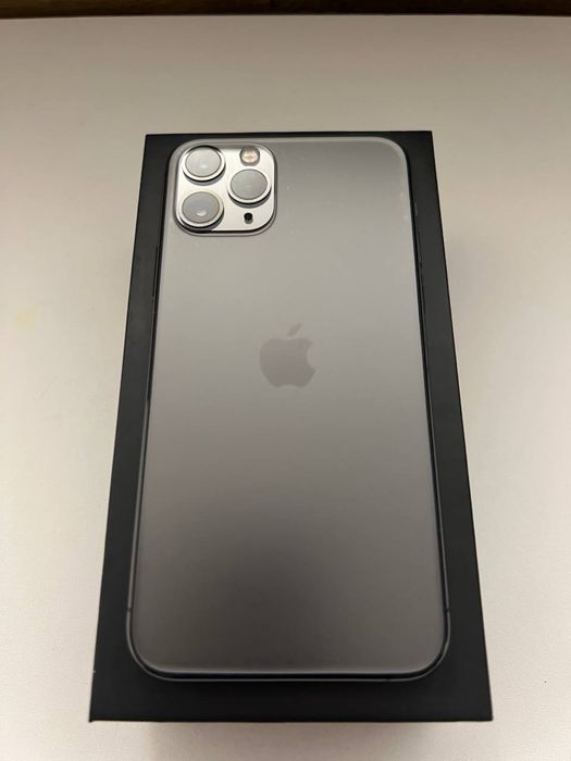 Продам  IPhone 11pro акб 90%
