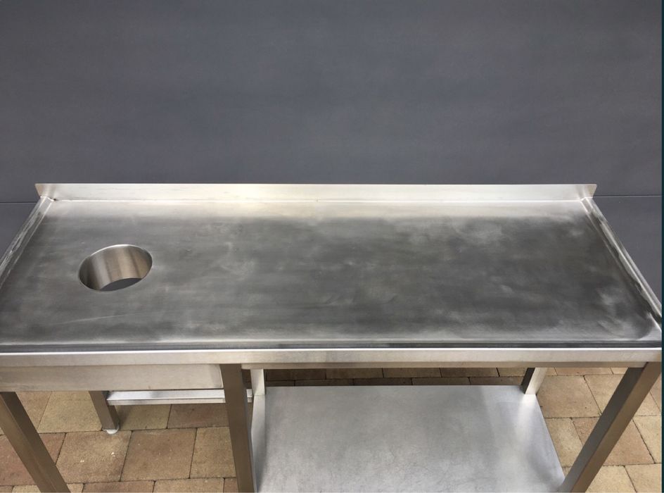 Stół gastronomiczny Dora Metal 140x50 z otworem na odpadki i półką