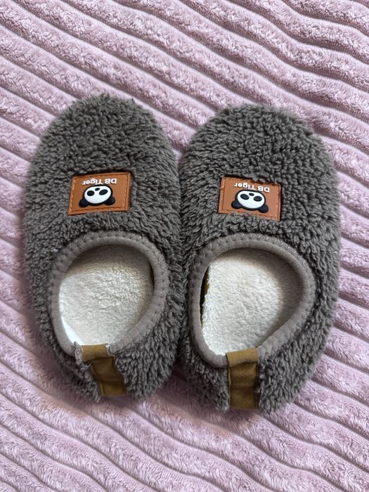 Дитячі кімнатні тапочки