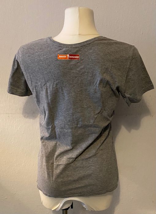 Szara koszulka z nadrukiem Maraton Warszawski rozmiar L 40