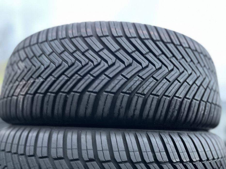 235 45 R20 (All Season) Continental AllSeasonContact