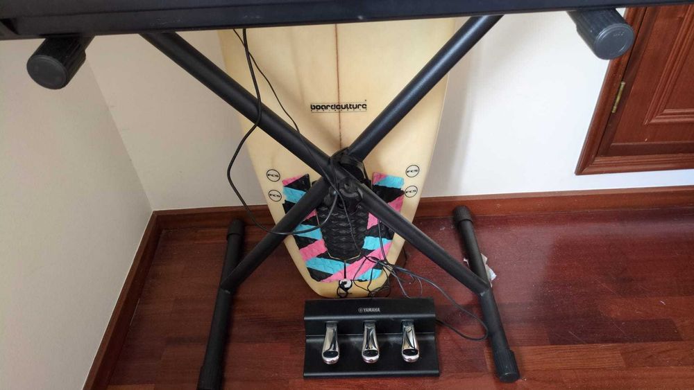 Piano Digital Yamaha P-125b Portátil