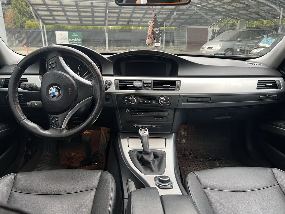 BMW E90 320D 177KM 2011 rok