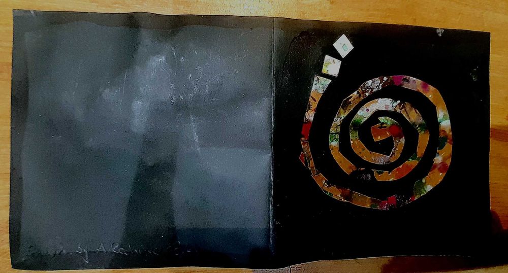 Cartão pintado a mão , uso para momentos especiais ou festivos.