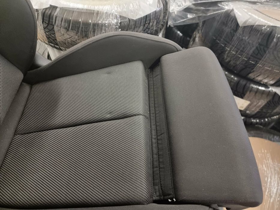 Komplet tapicerki Audi A6C8 Kombi