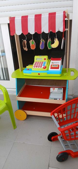 Conjunto de brinquedos / Lojinha