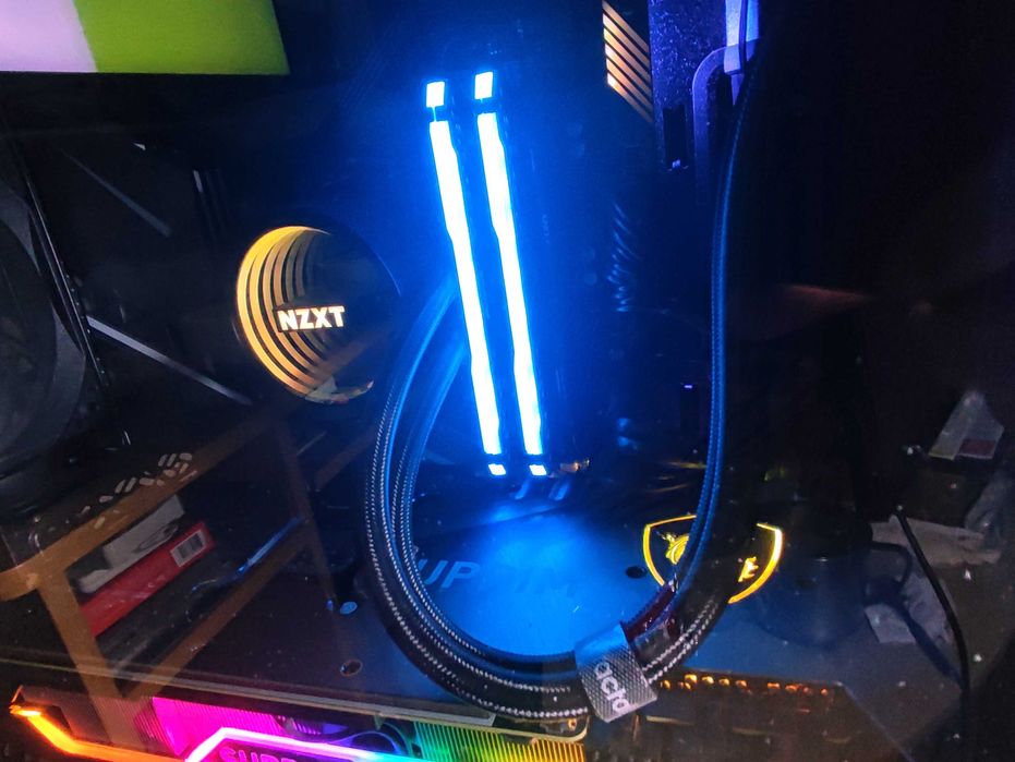 Vendo 16GB [2x8GB 3200MT/s] Memória Ram DDR4 Corsair Vengeance RGB PRO