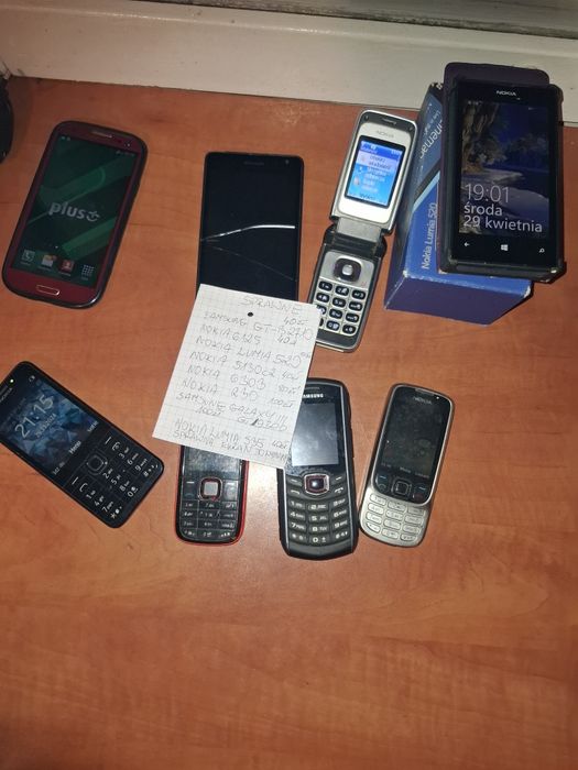 Sprzedam zestaw telefonow